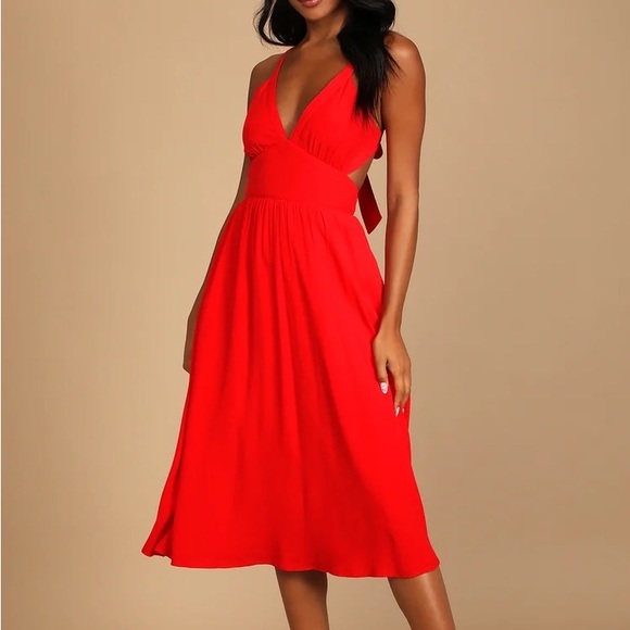 Lulus Dresses & Skirts - 💫PRICE FIRM💫
LULUS ❤️ back tie maxi dress!